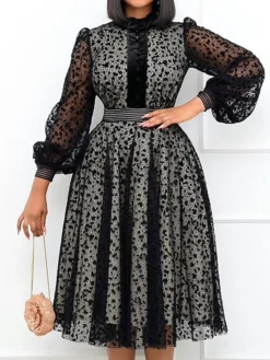 Women‘s Plus Size Curve Black Dress Easter Dress Crew Neck Lace Vacation Dress Solid Color Long Sleeve Fall Winter Prom Dress Midi Dress